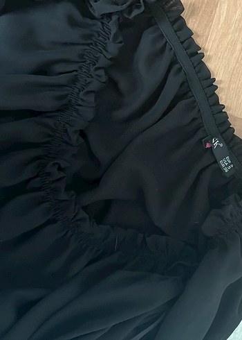 Siyah Straplez Volanlı Bluz - Görsel 4