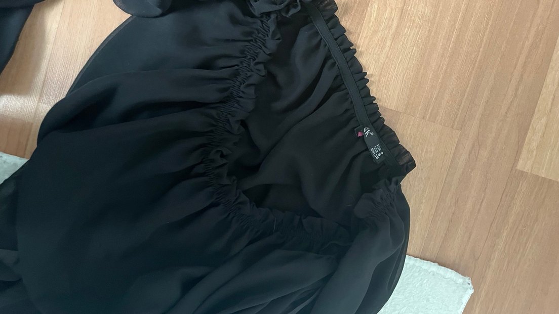 Siyah Straplez Volanlı Bluz - Görsel 4