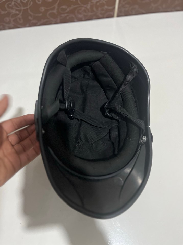 Siyah Kayışlı Biker Motosiklet Kaskı - Görsel 2