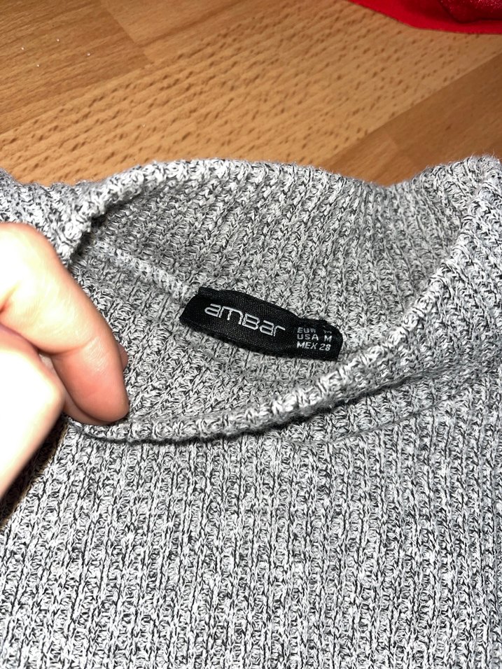 Gri Boğazlı İnce Triko Kazak - Görsel 3