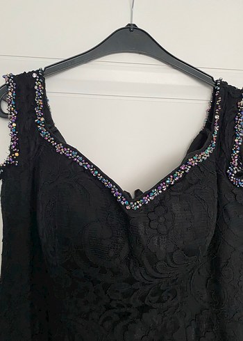 Siyah Dantel Detaylı Uzun V Yakalı Kadın Elbise abiye - Görsel 3