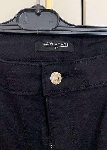 Kadın Siyah Denim Kemerli Midi Boy Pantolon - Görsel 4