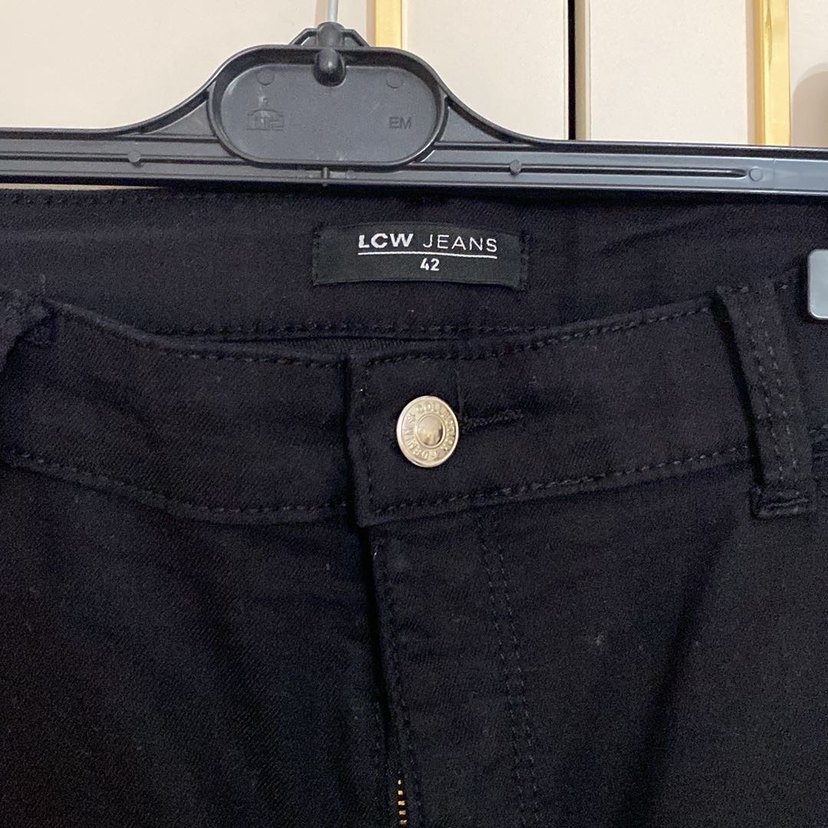 Kadın Siyah Denim Kemerli Midi Boy Pantolon - Görsel 4