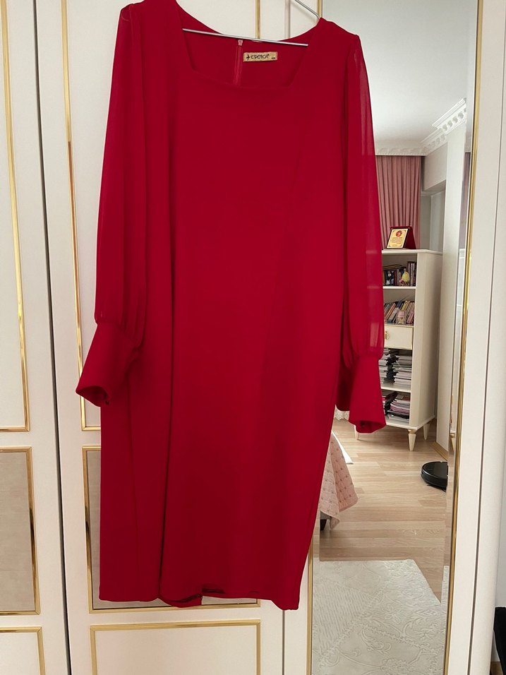 Kırmızı Drapeli Uzun Kadın Elbise - Görsel 2