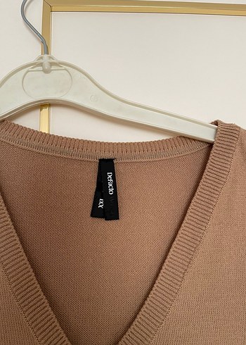 Bej V Yaka Uzun Kollu  Kazak - Görsel 2