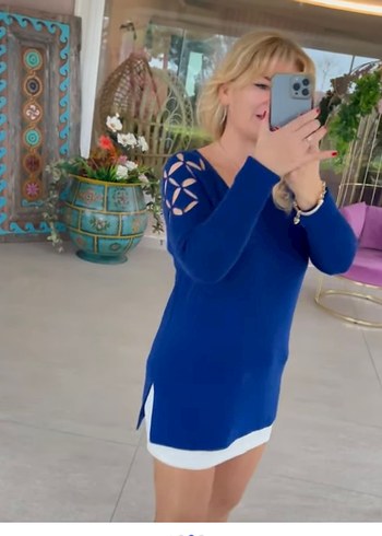 Mavi V Yaka Örgü Kadın Kazak - Görsel 5