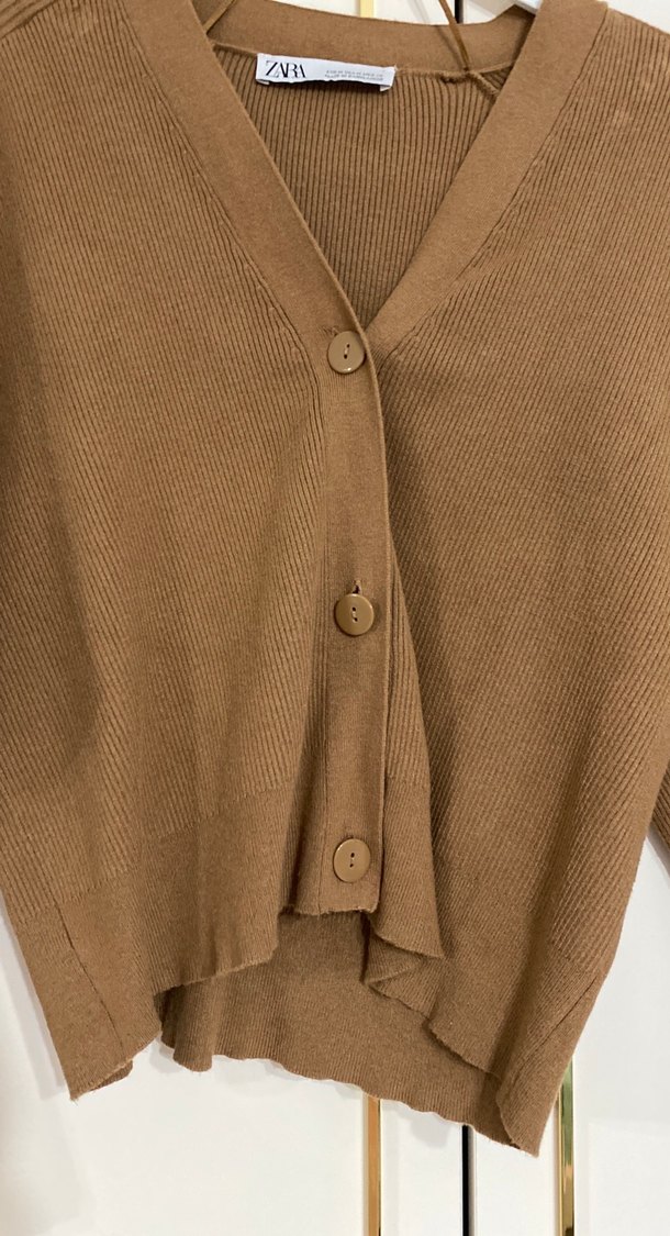 Düğmeli Kahverengi V Yaka Kadın Hırka - Görsel 4