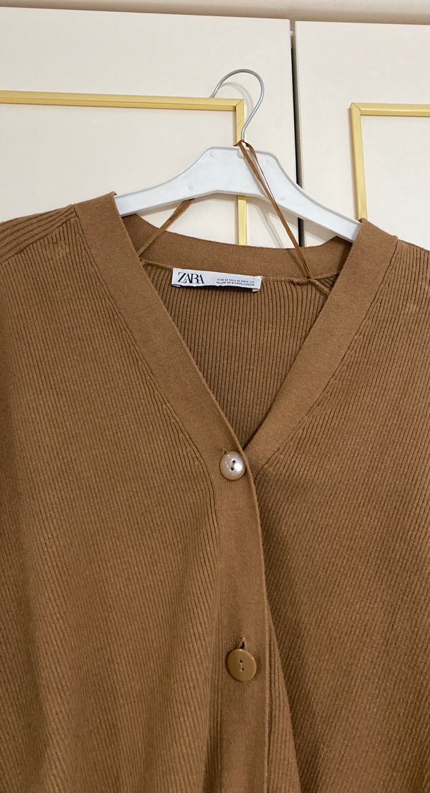 Düğmeli Kahverengi V Yaka Kadın Hırka - Görsel 2