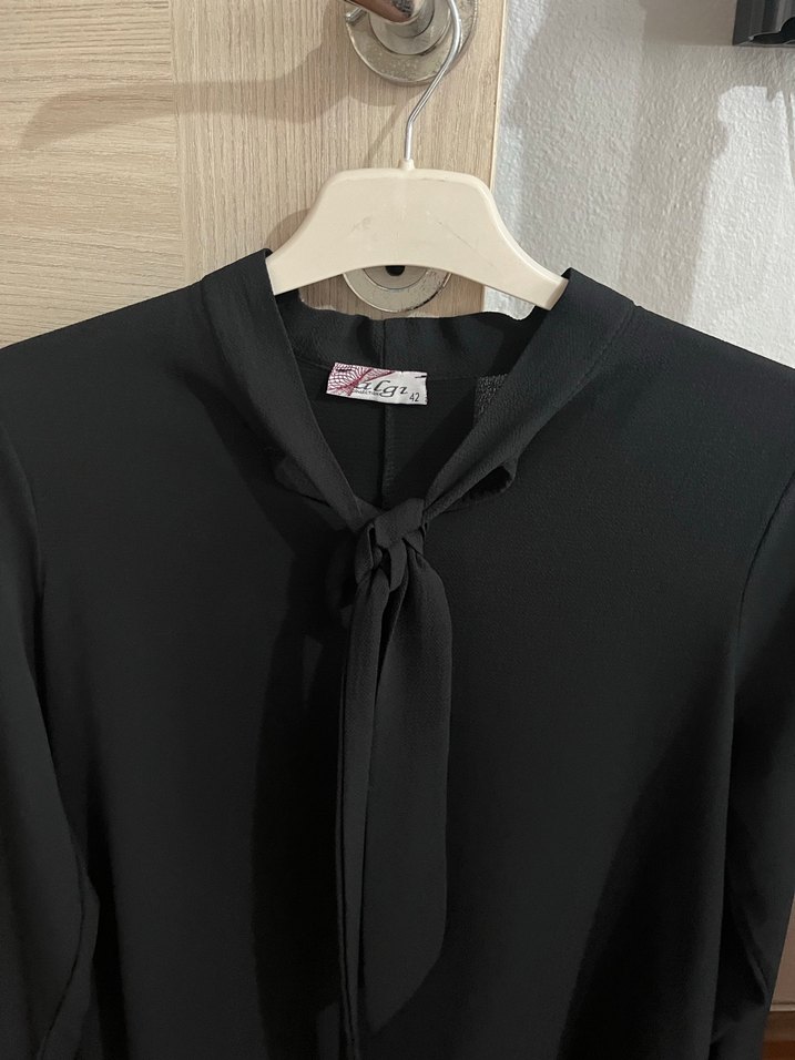 Siyah Uzun Kollu Drapeli Bluz - Görsel 3