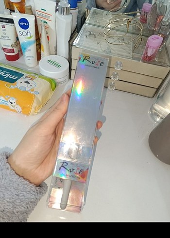 Işıltılı Çok Renkli Dudak Parlatıcısı - Görsel 2