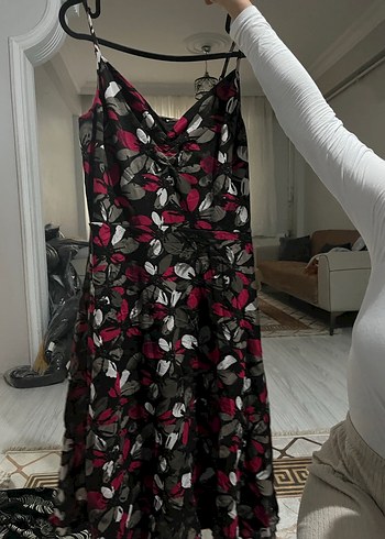 V Yaka, Drapeli, Bağcıklı Midi Elbise - Görsel 2