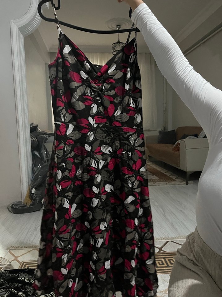 V Yaka, Drapeli, Bağcıklı Midi Elbise - Görsel 2