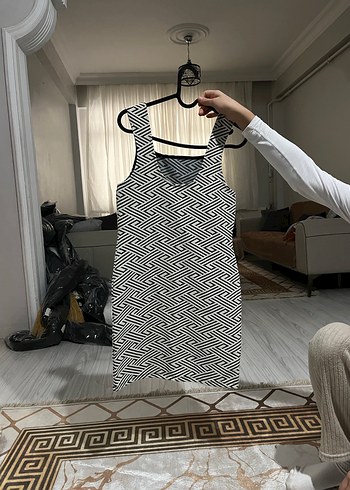 Zebra Desenli V Yaka Kolsuz Midi Elbise - Görsel 2