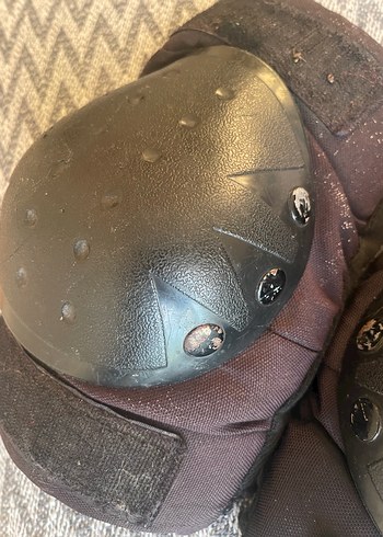 Tokalı Siyah Motosiklet Dizliği - Görsel 2