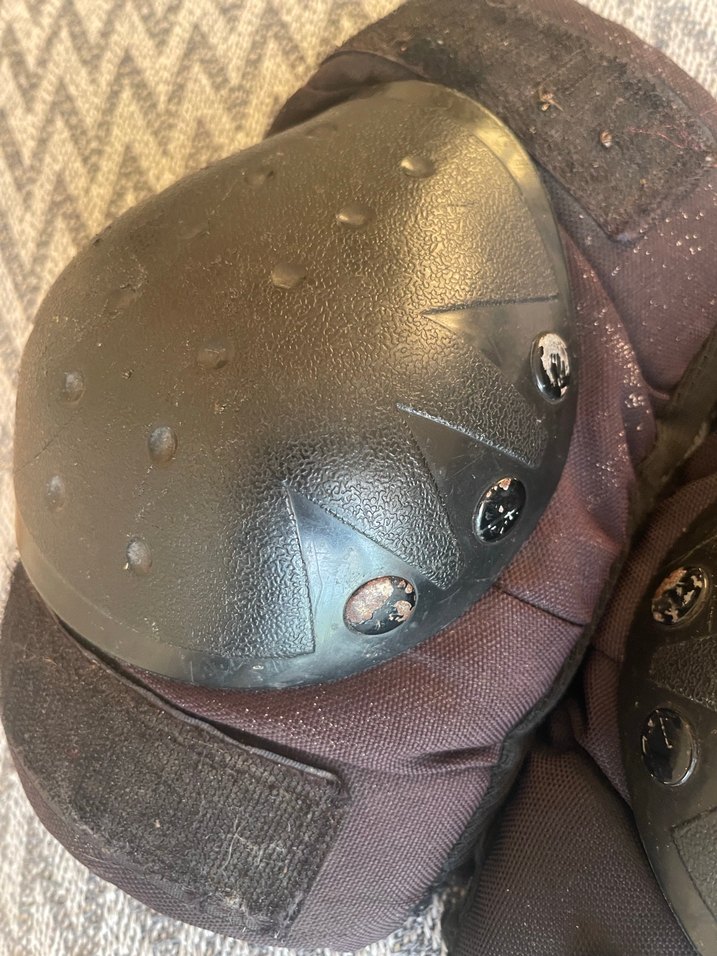 Tokalı Siyah Motosiklet Dizliği - Görsel 2