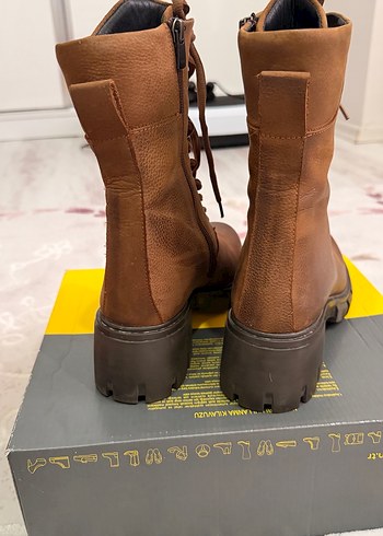 MAMMAMİA Kahverengi Deri Bağcıklı Kadın Bot - Görsel 3