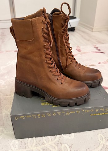 MAMMAMİA Kahverengi Deri Bağcıklı Kadın Bot - Görsel 2