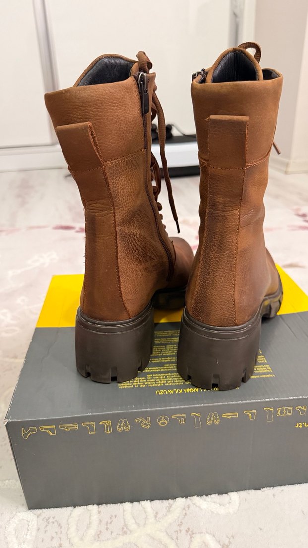 MAMMAMİA Kahverengi Deri Bağcıklı Kadın Bot - Görsel 3