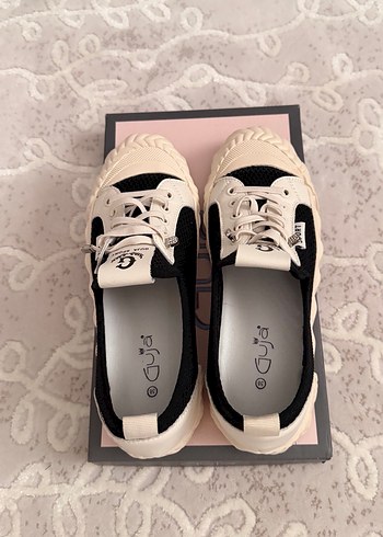 Guja bağcıklı transparan sneaker siyah kadın ayakkabısı - Görsel 5