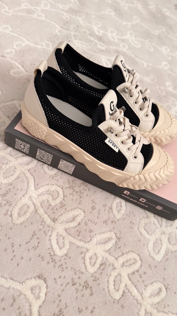 Guja bağcıklı transparan sneaker siyah kadın ayakkabısı - Görsel 4
