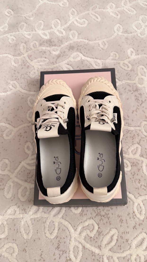 Guja bağcıklı transparan sneaker siyah kadın ayakkabısı - Görsel 5