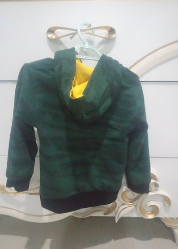 Erkek Çocuk Kapüşonlu Yeşil Sweatshirt - Görsel 2