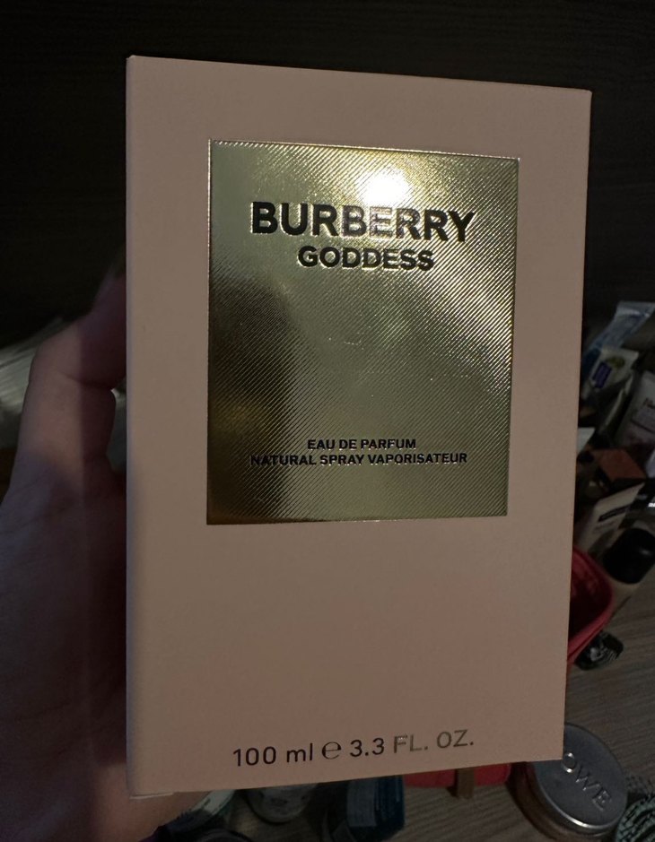 Burberry Goddess Kadın Parfümü - Görsel 3