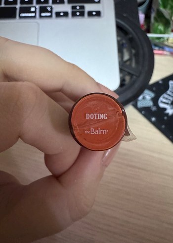 The Balm doting Meet Matt(e) Hughes Ruj - Görsel 2