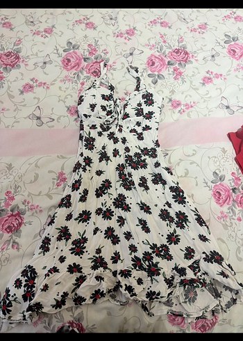 Çiçekli elbise - Görsel 2
