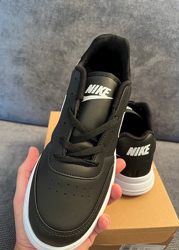 Nike Siyah Beyaz Dusuk Bilekli Sneaker