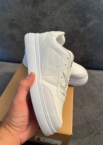 Nike Beyaz Dusuk Bilekli Spor Ayakkabi