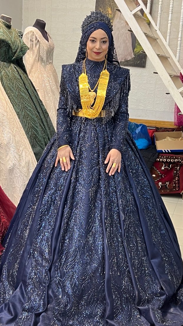 Uzun Kollu, Yüksek Yakalı Parıltılı Kadın Abiye - Görsel 5