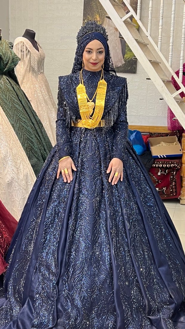 Uzun Kollu, Yüksek Yakalı Parıltılı Kadın Abiye - Görsel 4