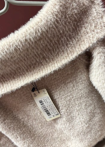 Krem Renk Kısa Kürklü Kadın Kazak - Görsel 2