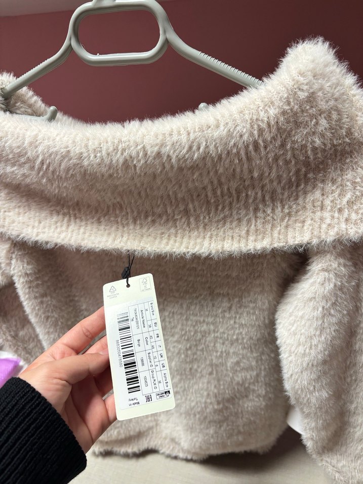 Krem Renk Kısa Kürklü Kadın Kazak - Görsel 3