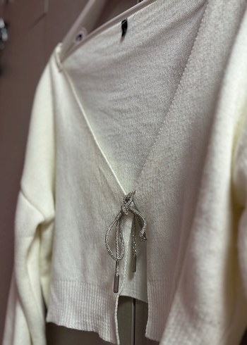 Beyaz V Yaka Örgü Salaş Hırka - Görsel 5