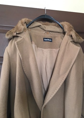 Kürk Detaylı Bej Midi Kadın Süet Kaban - Görsel 3