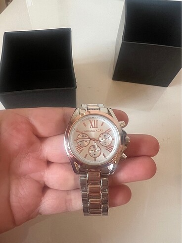 Michael Kors Micheal kors saat
