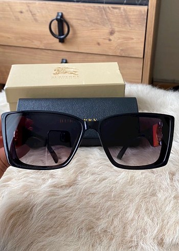 Burberry Tokalı Siyah Kadın Gözlüğü - Görsel 4