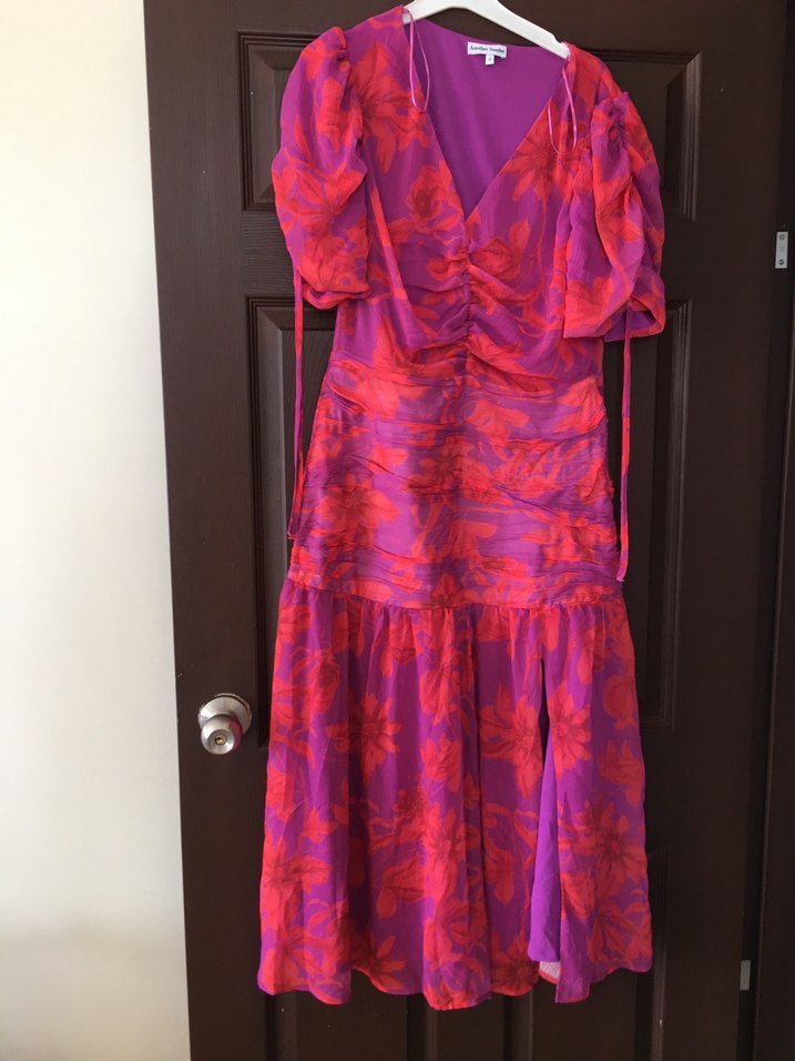 Mor Bağcıklı V Yaka Uzun Elbise - Görsel 2