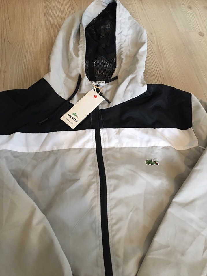 Lacoste Erkek Gri Kapüşonlu Rüzgarlık - Görsel 2