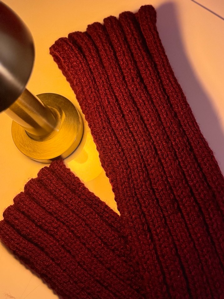 Bordo Pilili Kadın Yün Atkı - Görsel 2