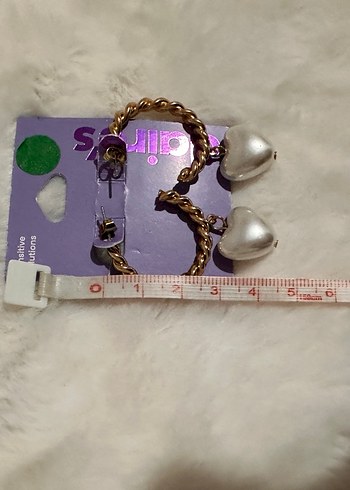 Altın Zincir Detaylı Mini halka Küpe - Görsel 3