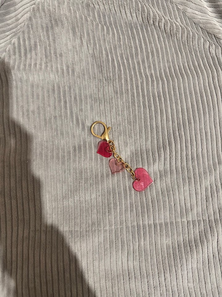 Zincir Detaylı Pembe Kadın Anahtarlık - Görsel 2