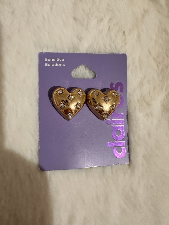 Altın Renkli  Kalp Küpeler - Görsel 3