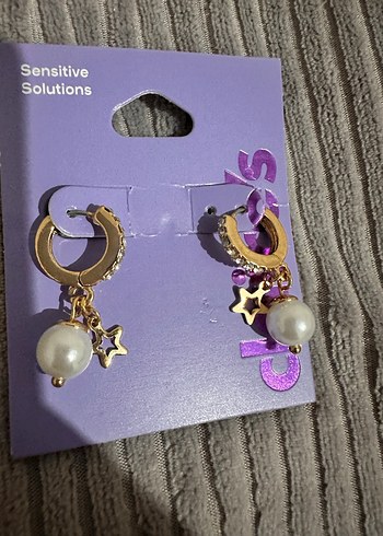 Altın Renk Mini Boncuklu Küpe - Görsel 2