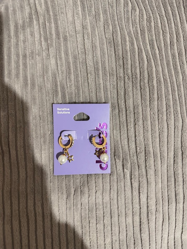 Altın Renk Mini Boncuklu Küpe - Görsel 3