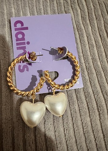 Altın Zincir Detaylı inci Mini Kalp Küpeler - Görsel 2