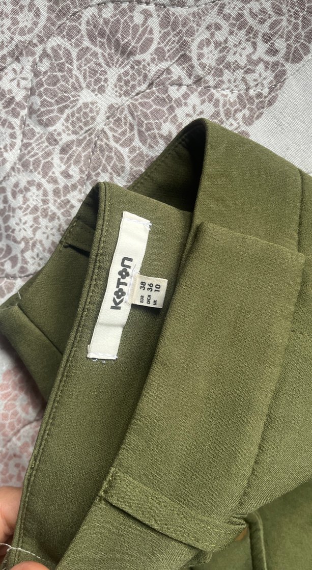 Düğmeli Haki Kadın Kumaş Pantolon - Görsel 3