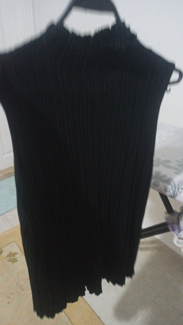 Kadın Siyah Pilili Uzun Boğazlı Kolsuz Kazak - Görsel 2